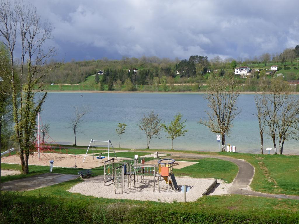 Hotel Restaurant La Chaumiere Du Lac Clairvaux-les-Lacs Dış mekan fotoğraf